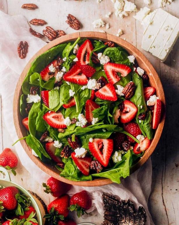 Fresh Strawberry Spinach Salad