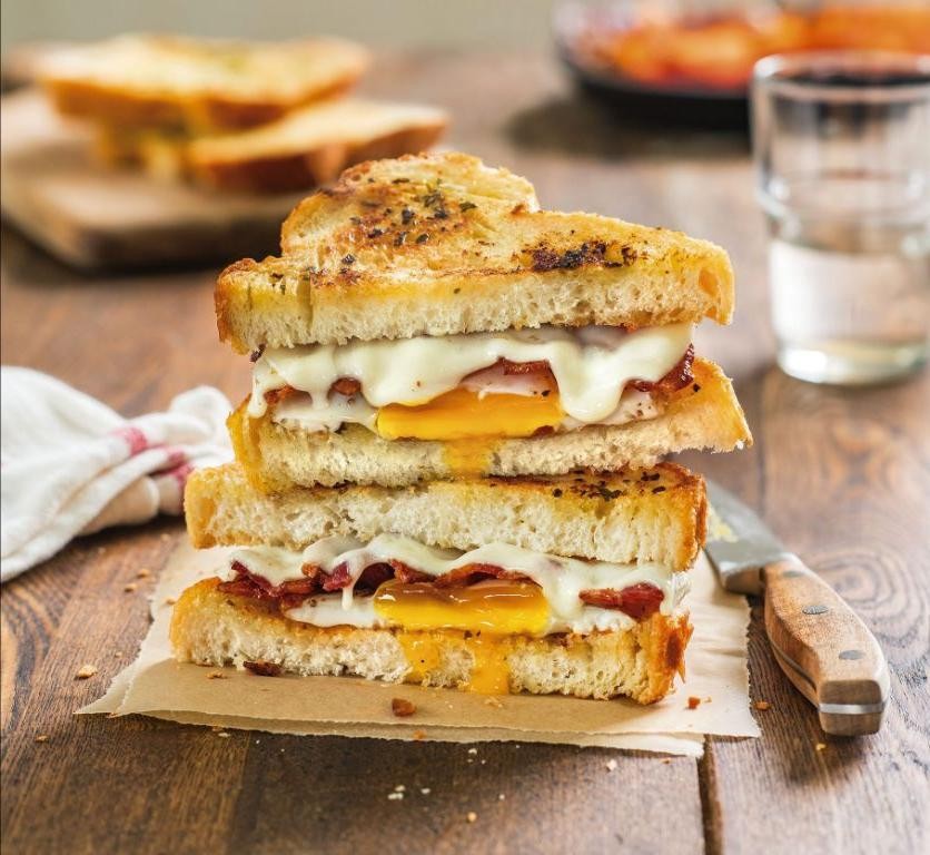 Fried Egg and Grilled Cheese Melt