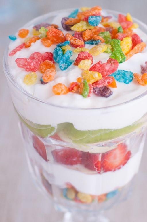 Fruity Pebbles Yogurt Parfait