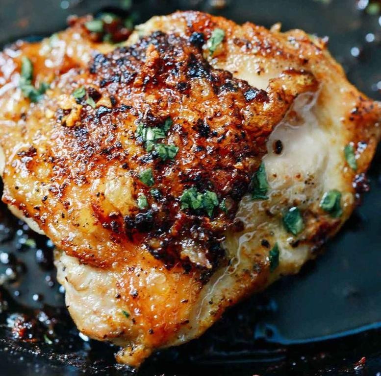 Garlic Butter Baked Chicken Thighs