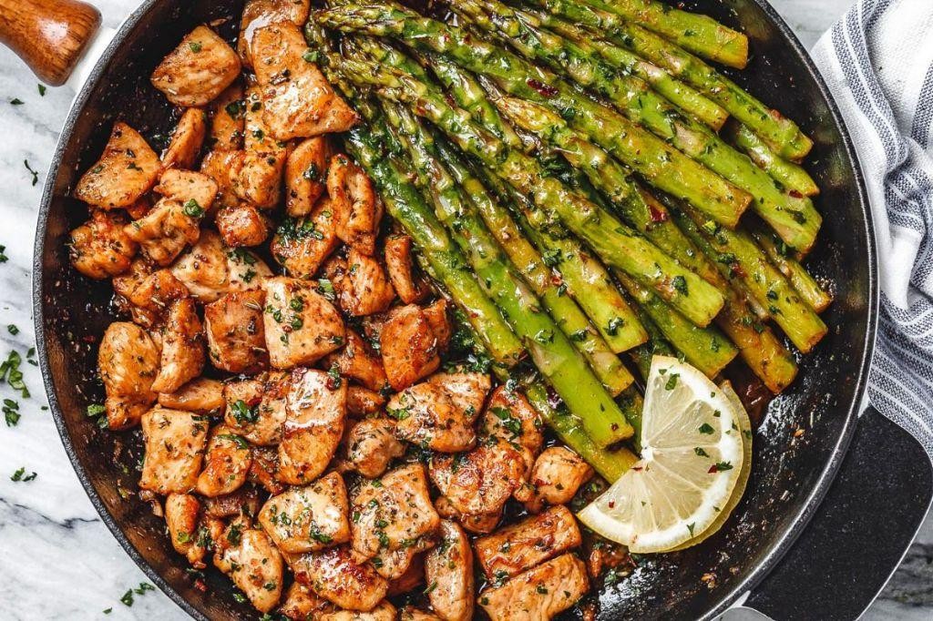Garlic Butter Chicken and Asparagus