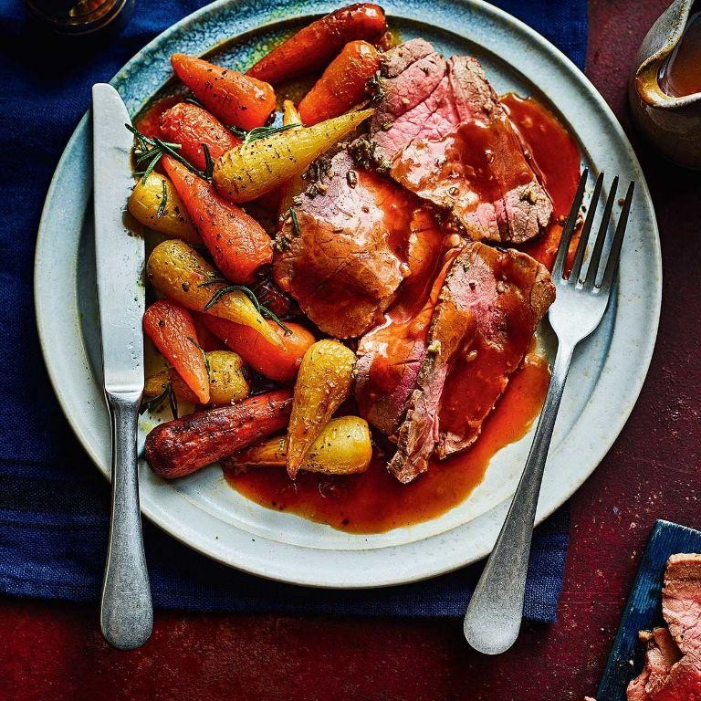 Garlic Butter Roast Beef with Vegetables