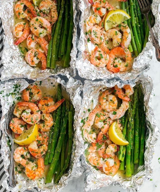 Garlic Butter Shrimp and Asparagus Foil Packs