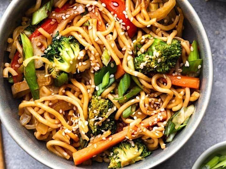 Garlic Ginger Vegetable Chow Mein