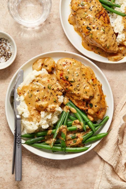 Garlic Herb Chicken Stock Gravy