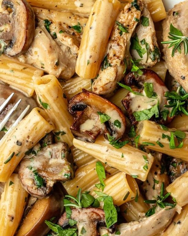 Garlic Mushroom Chicken Pasta Bake