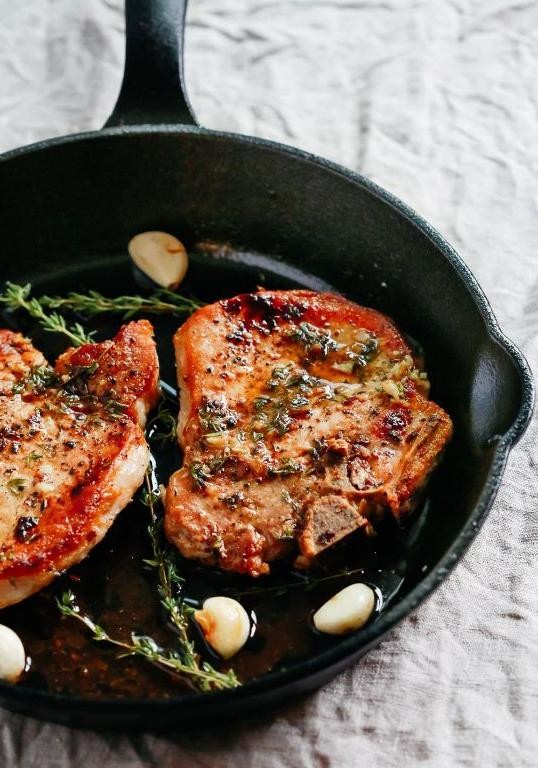 Garlic Paprika Oven-Roasted Pork Chops