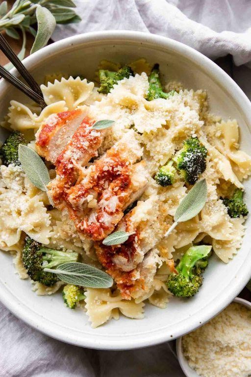 Garlic Parmesan Chicken Pasta with Broccoli