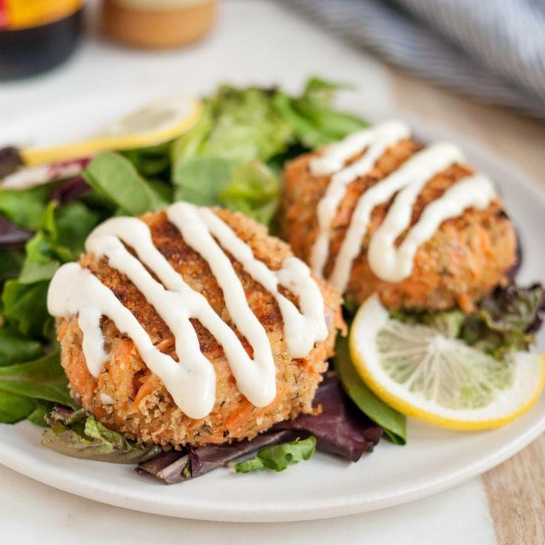 Garlic Parmesan Salmon Cakes