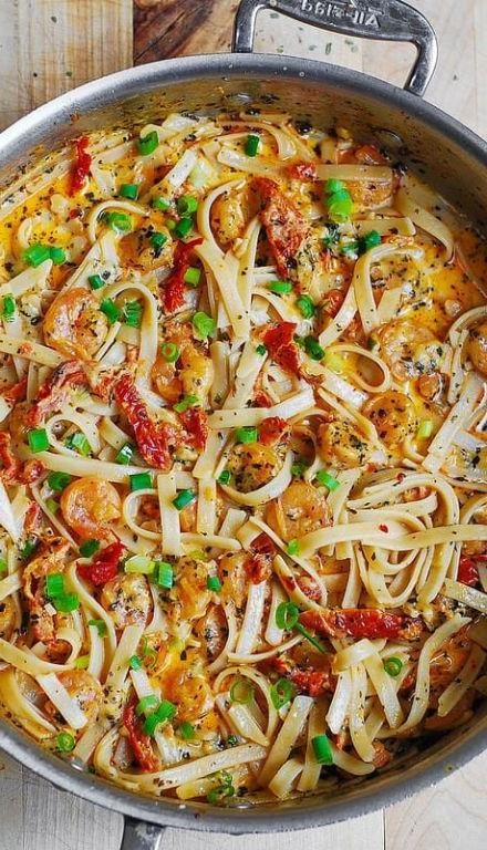 Garlic Shrimp and Sun-Dried Tomato Linguine