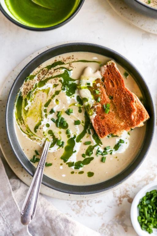 Garlic and Herb Cannellini Bean Soup
