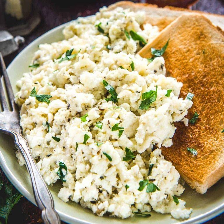 Garlic and Herb Egg White Scramble