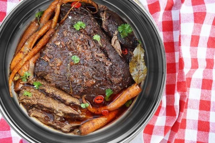Garlic and Herb Infused Brisket in Red Wine