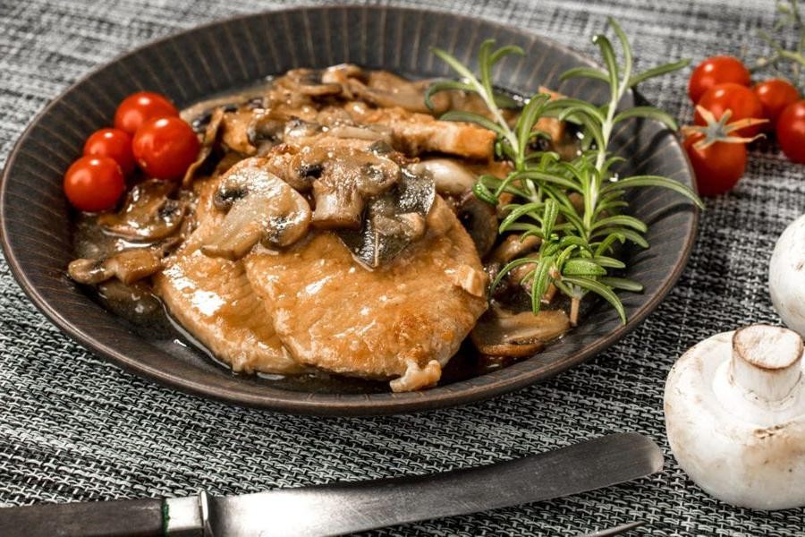 Garlic and Mushroom Slow Cooker Pork Delight