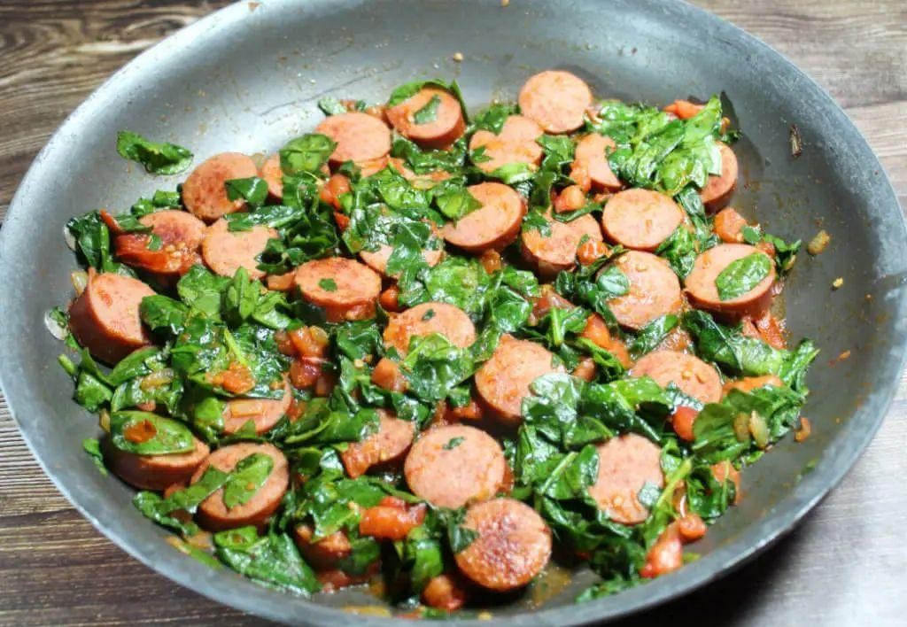 Garlicky Sausage and Spinach Skillet