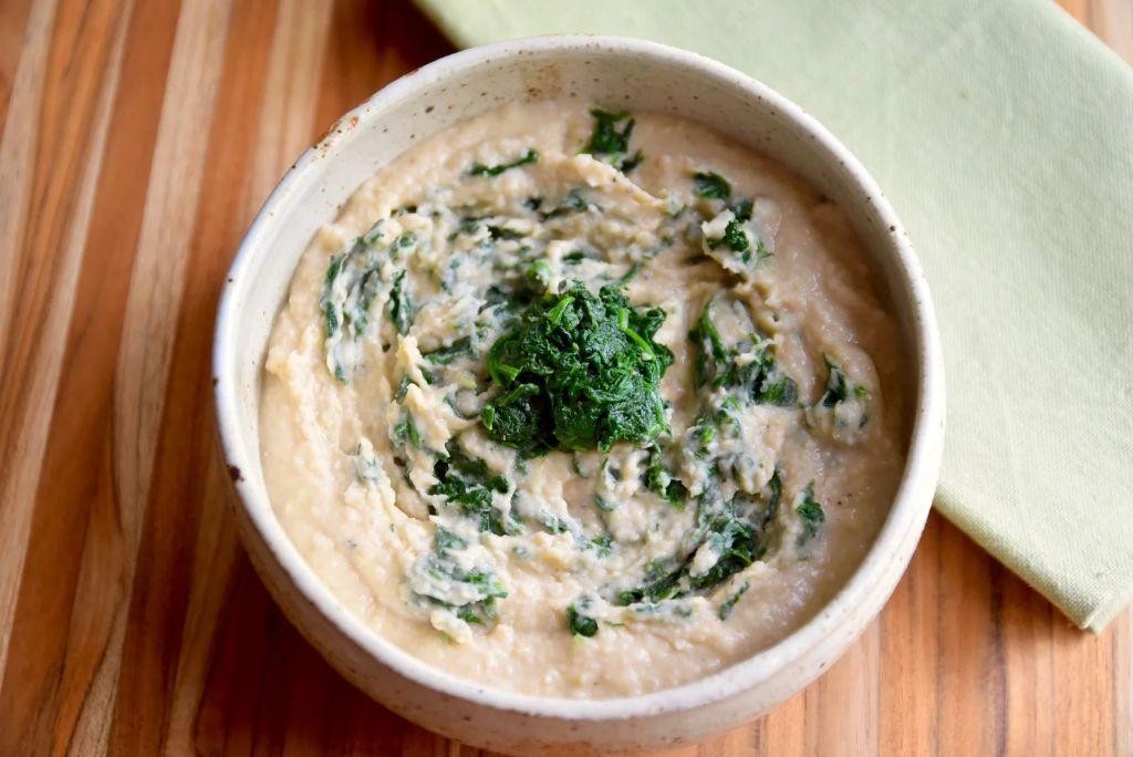 Garlicky White Bean and Spinach Dip