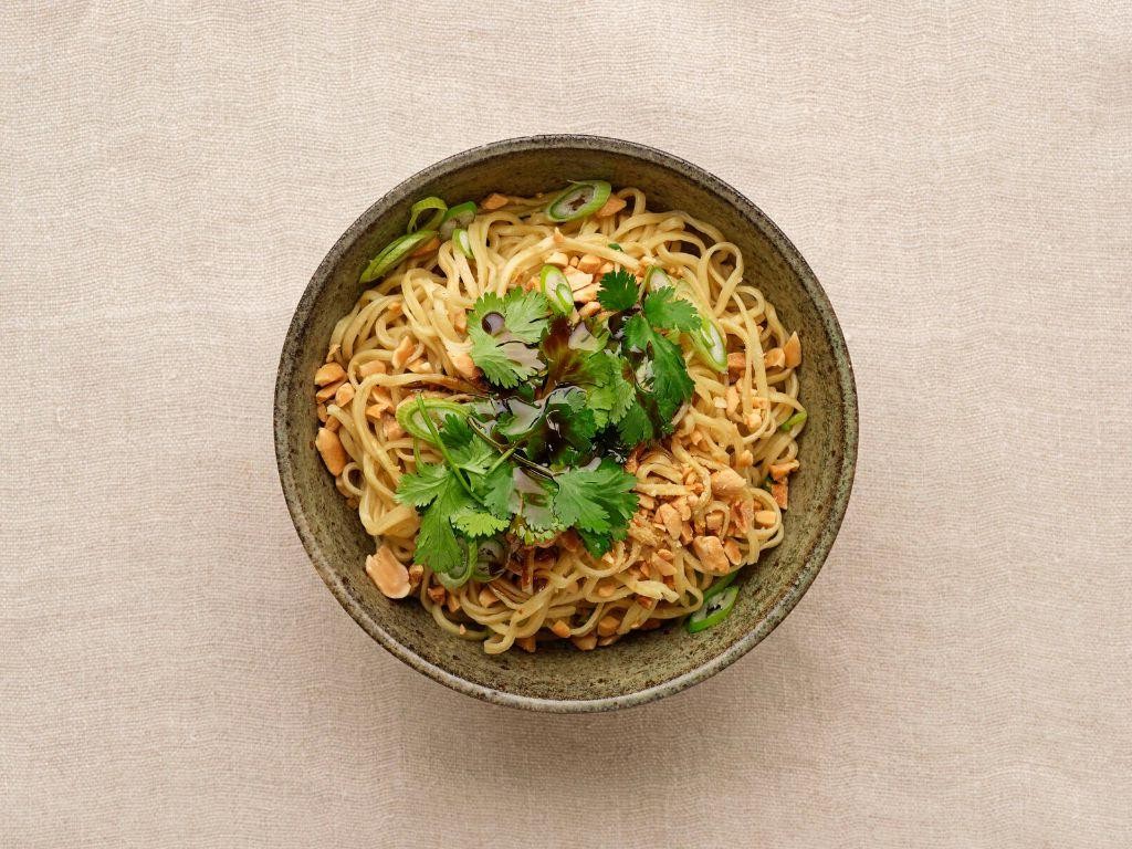 Ginger Soy Boiled Egg Noodles