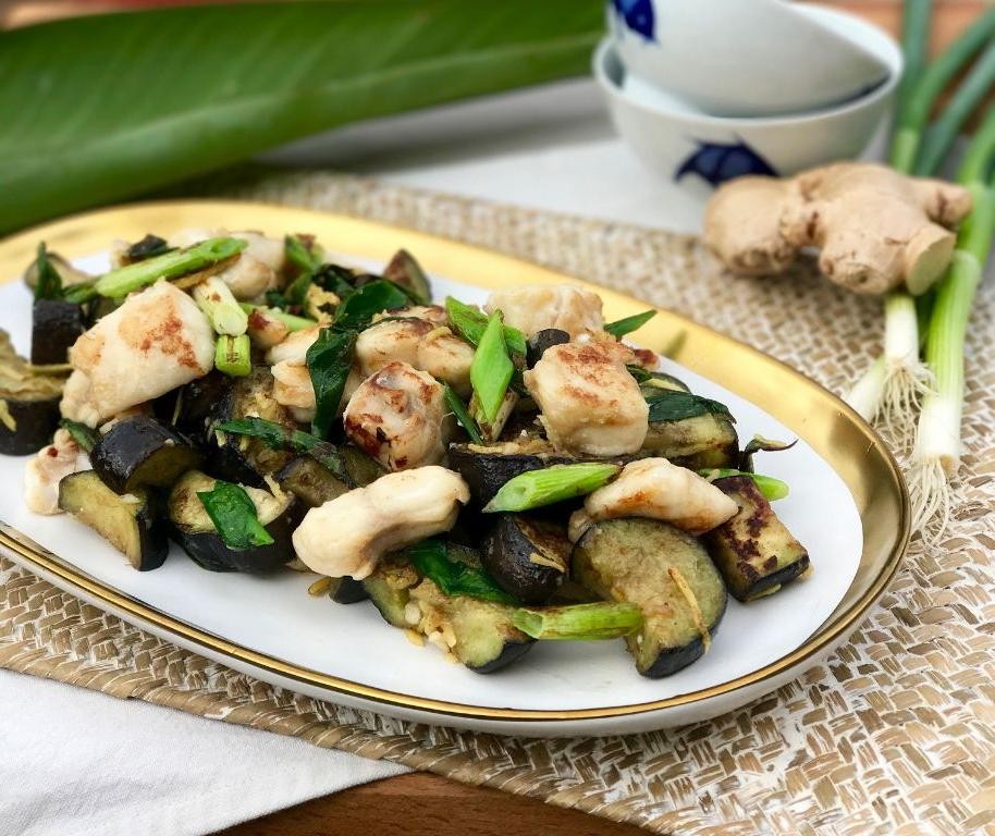 Ginger and Spring Onion Brinjal Stir Fry