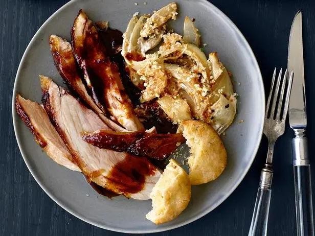 Ginger-Peach Glazed Ham