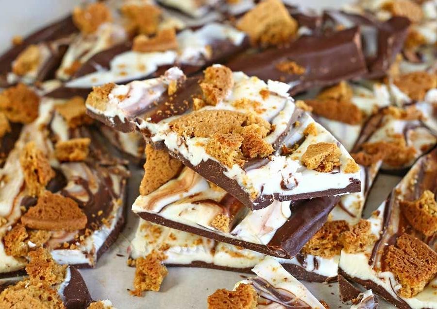 Gingerbread Chocolate Bark