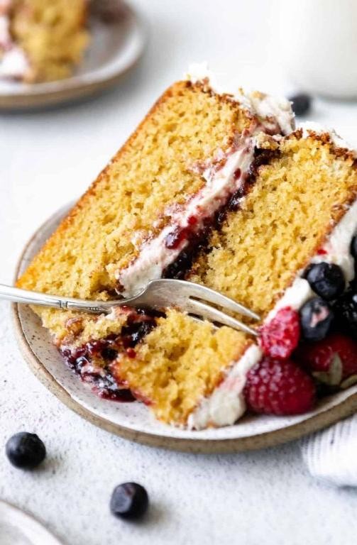 Gluten-Free Fluffy Vanilla Almond Cake