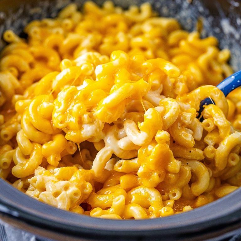 Gourmet Crockpot Mac and Cheese
