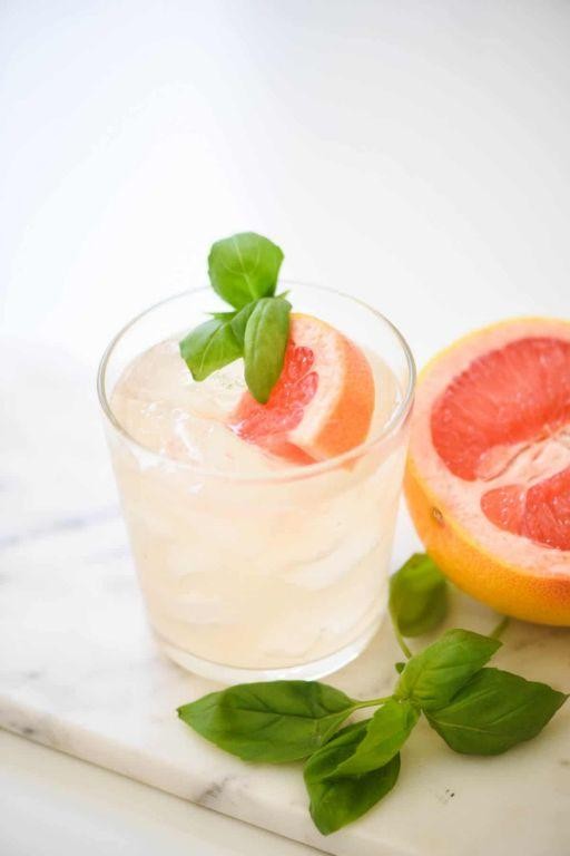 Grapefruit and Basil Freshening Blend
