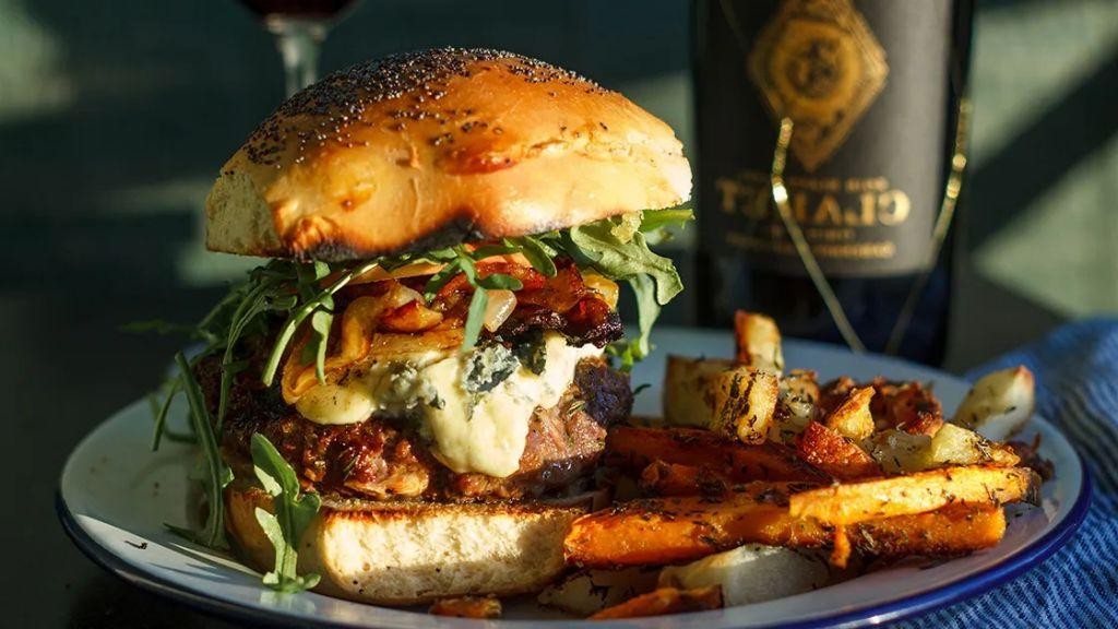 Grilled Apple and Blue Cheese Burger