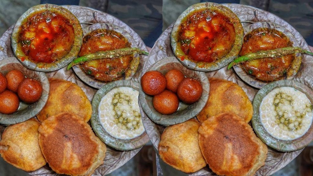 Gulab Jamun with Puri Thali