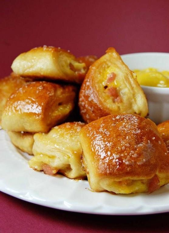 Ham and Cheese Stuffed Pretzel Bites