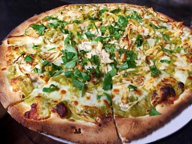 Hatch Chili Chicken Pizza with Red Onion