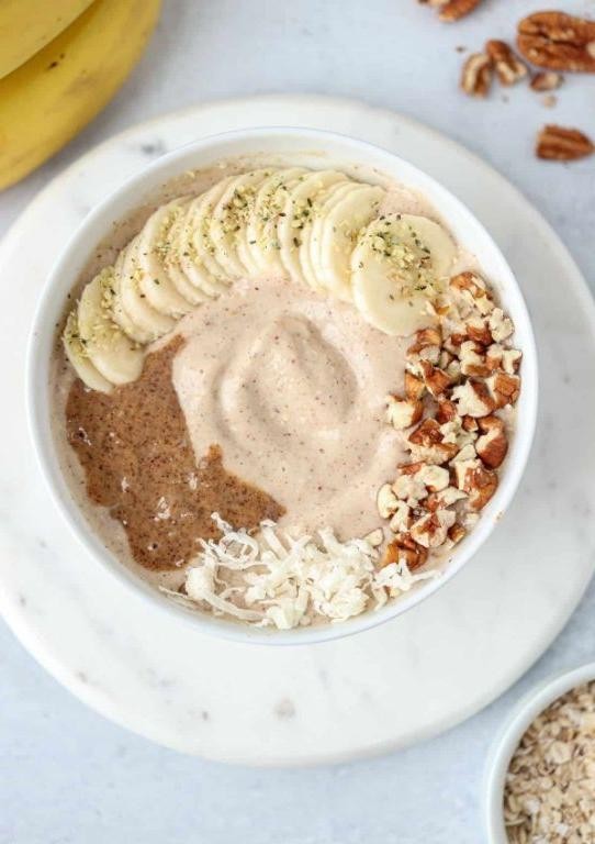 Healthy Banana Oatmeal Smoothie Bowl
