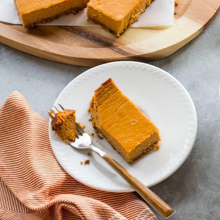 Healthy Pumpkin Pie Breakfast Bars