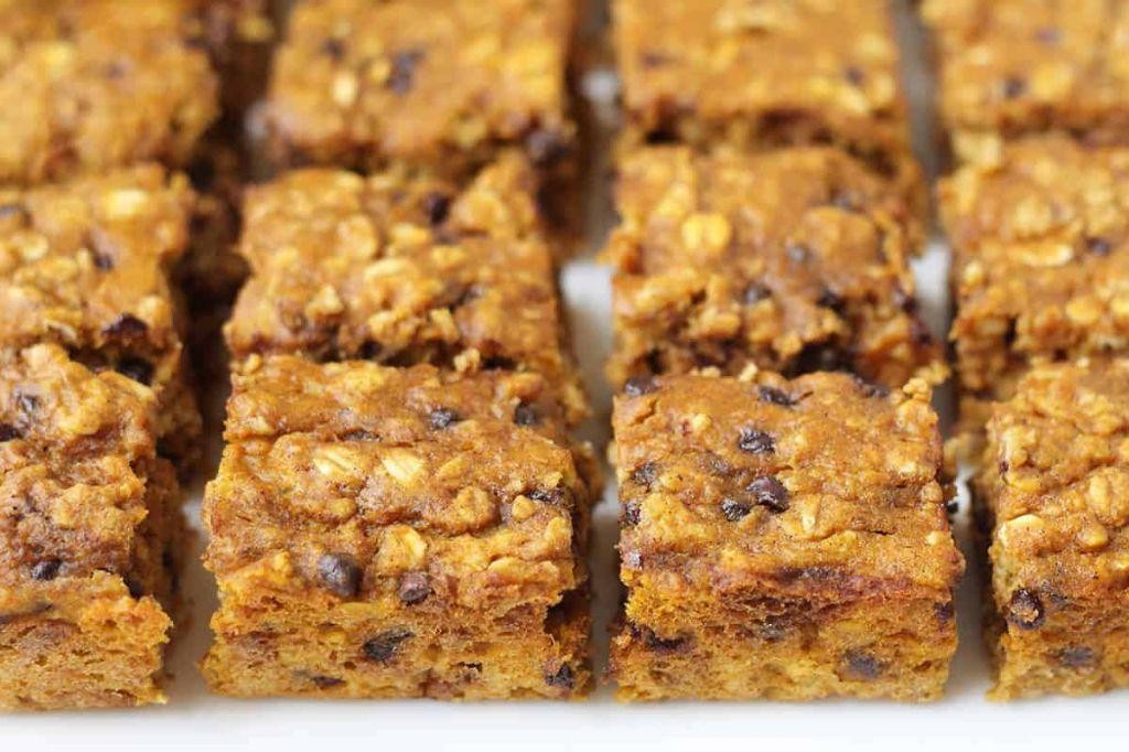 Healthy Pumpkin Yogurt Breakfast Bars