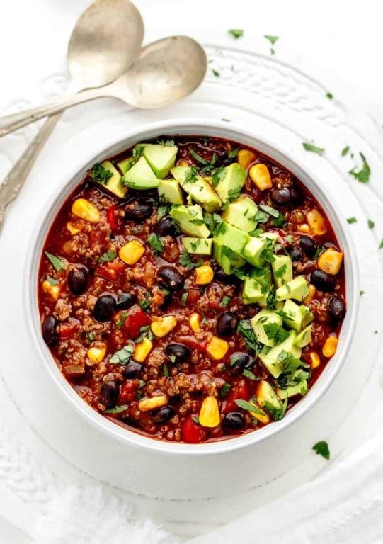 Hearty Ground Beef and Quinoa Chili