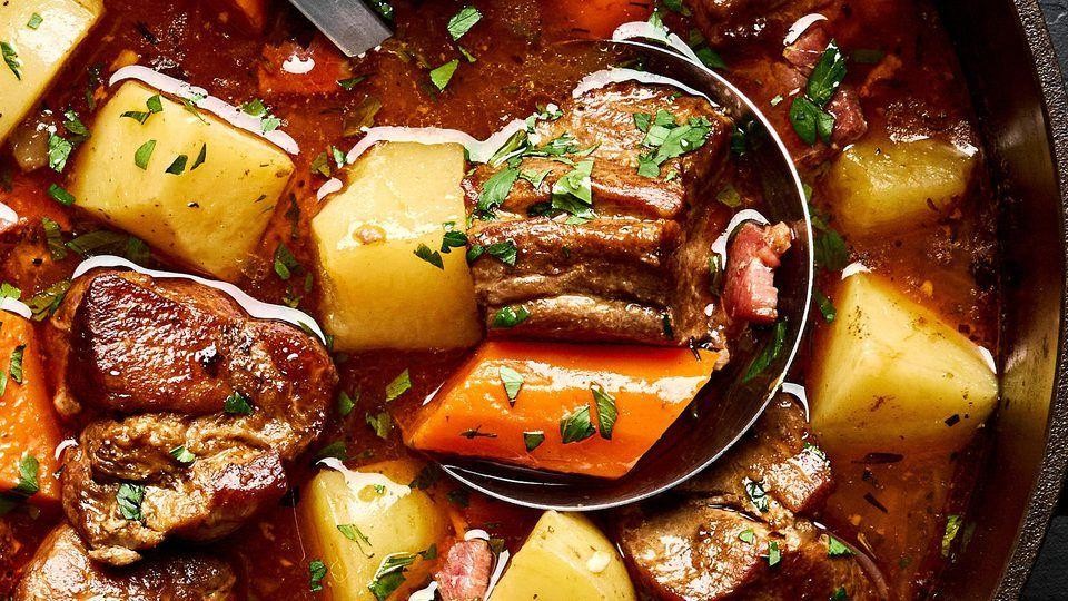 Hearty Pork Stew with Carrots and Potatoes