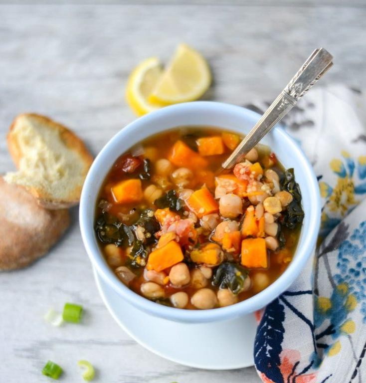 Hearty Vegetable and Quinoa Slow Cooker Soup