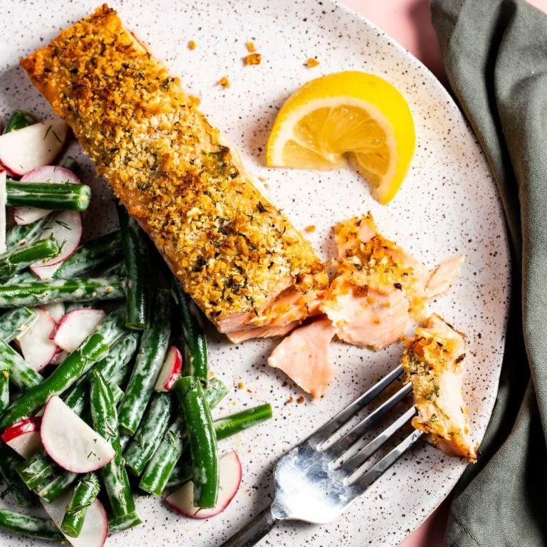 Herb Crusted Salmon with Fresh Green Beans