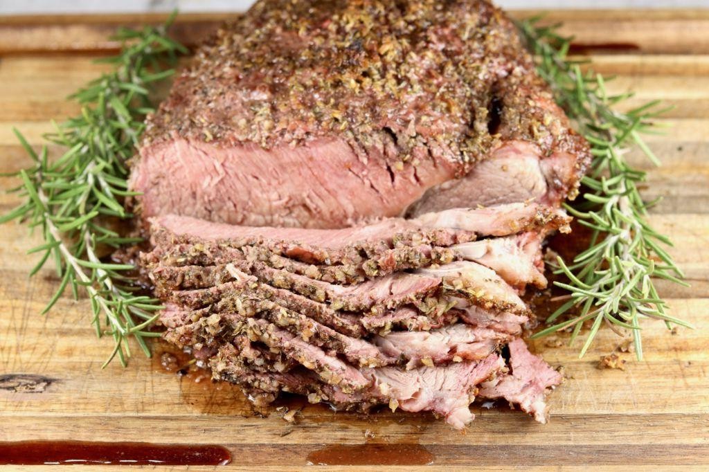 Herb-Crusted Chuck Steak Slices