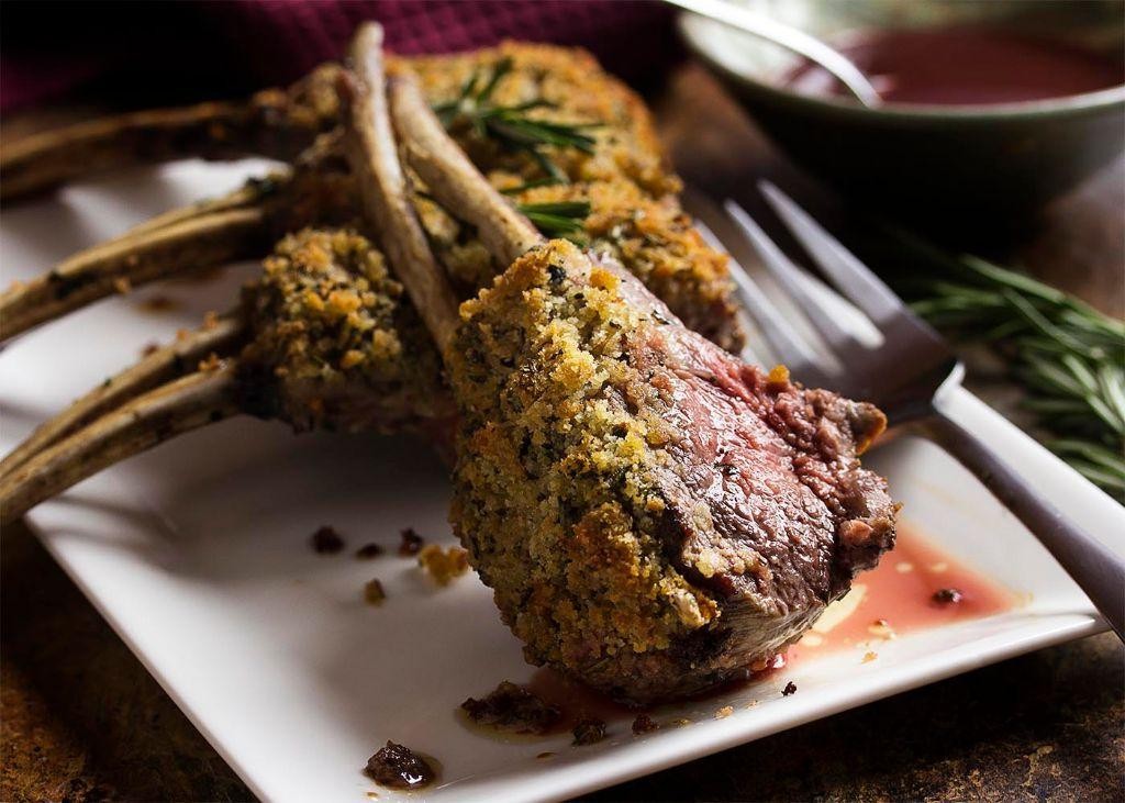 Herb-Crusted Rack of Lamb with Red Wine Sauce
