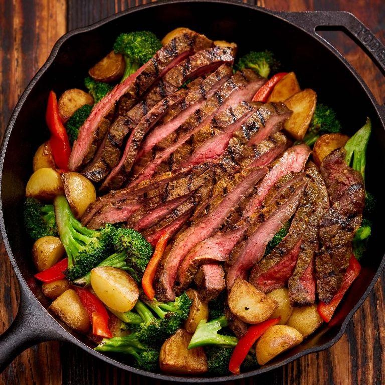 Herb-Rubbed Sirloin with Grilled Vegetables
