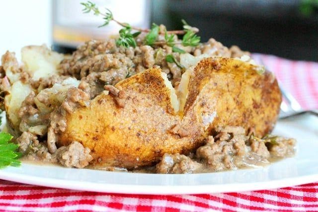 Herbed Beef and Potato Bake