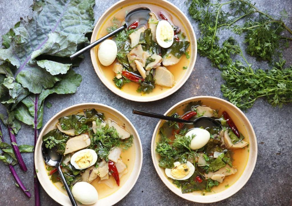 Herbed Kohlrabi Leaves in Vegetable Broth