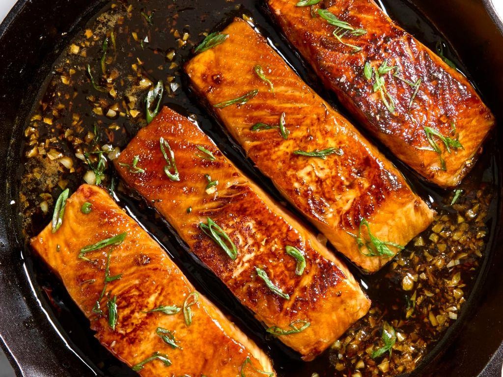 Honey Garlic Cast Iron Cooked Salmon
