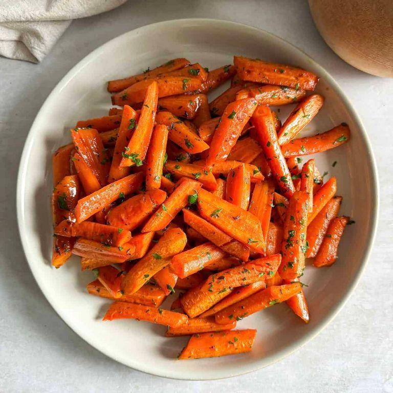 Honey-Glazed Carrots with Thyme