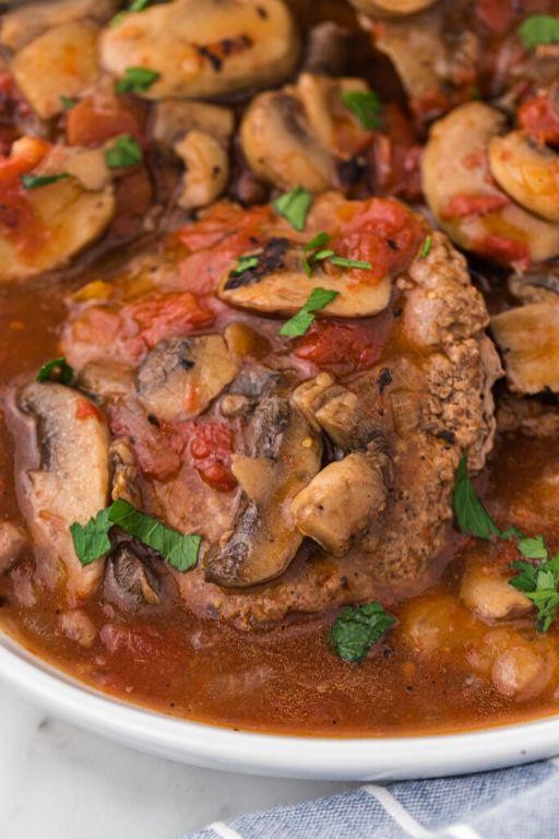Instant Pot Beef Cube Steak with Tangy Tomato Gravy