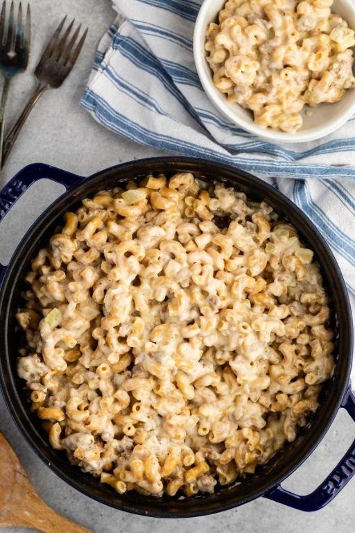 Italian Sausage and Mozzarella Crockpot Mac and Cheese