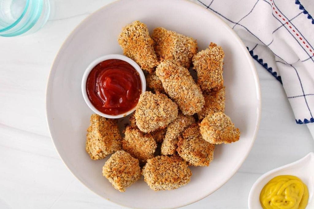 Jackfruit Nuggets with Spicy Dipping Sauce