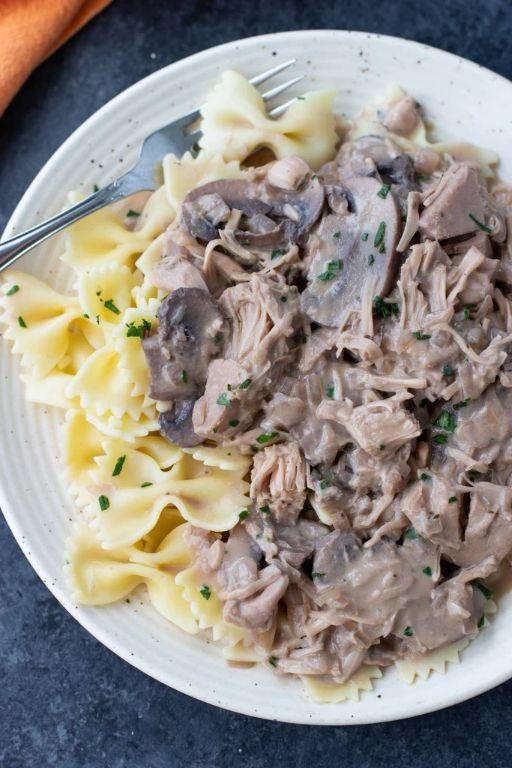 Jackfruit and Mushroom Stroganoff