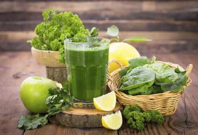 Kale and Lemon Detox Juice